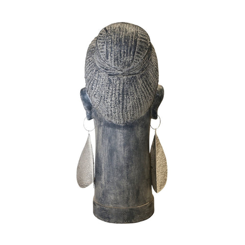 NYSSA – Statue