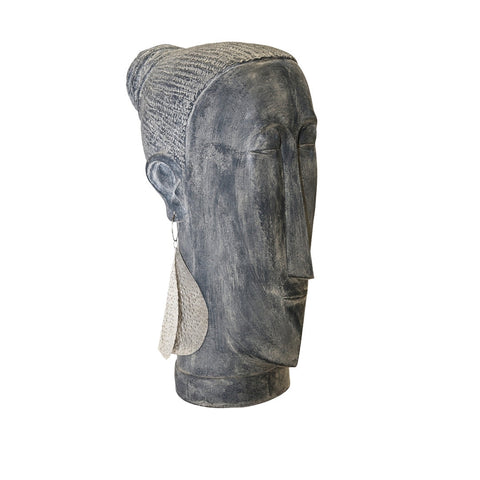 NYSSA – Statue